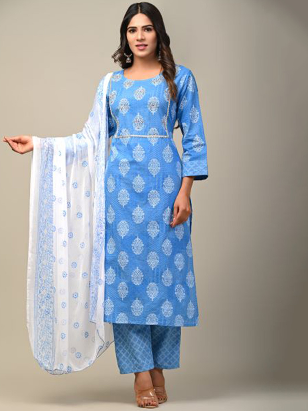 

DHRTI Women Floral Printed Pure Cotton Kurta with Trousers & Dupatta, Blue