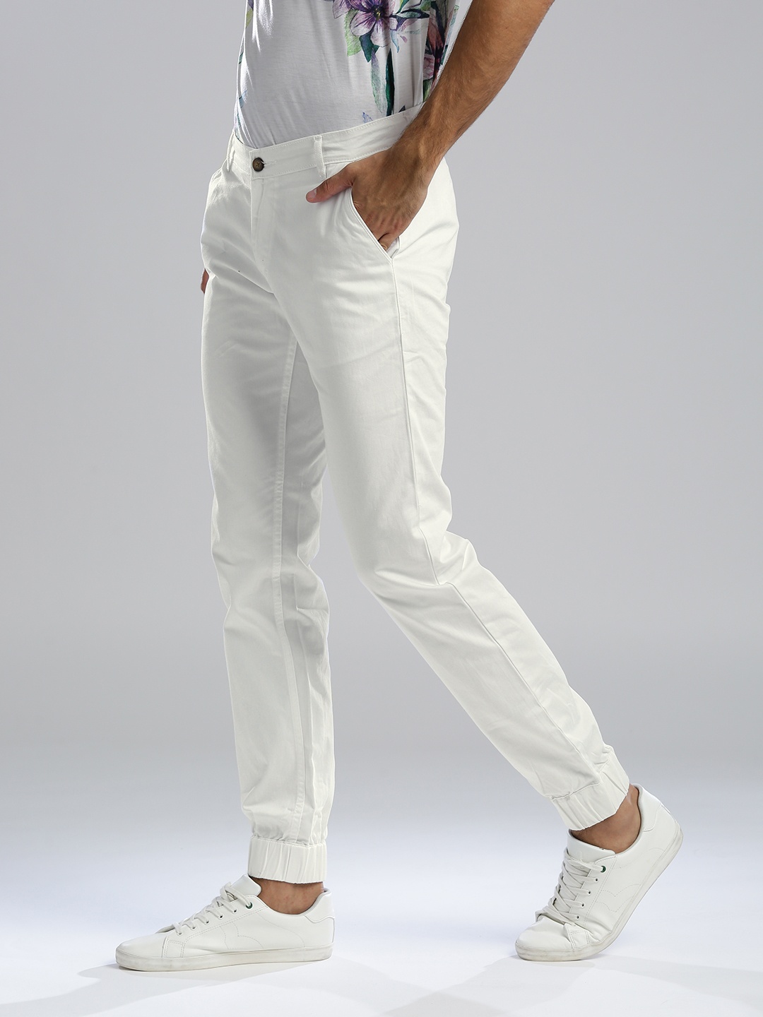 

Hubberholme Men White Slim Fit Solid Joggers
