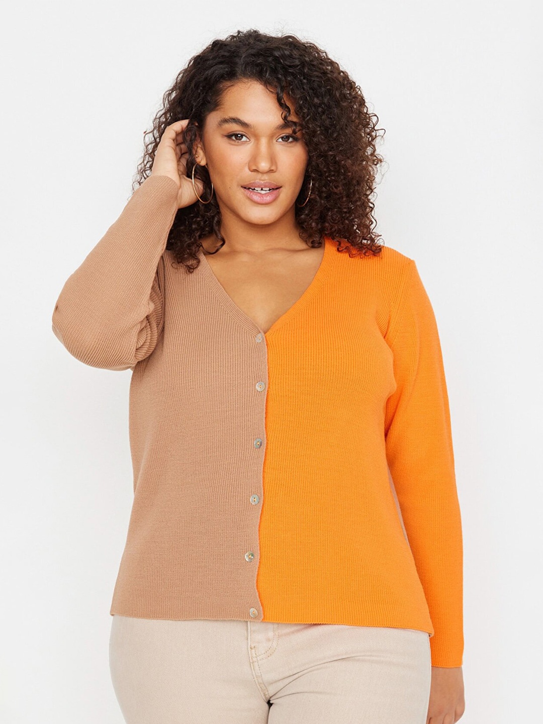 

Trendyol Women Colourblocked Acrylic Sweater, Camel brown