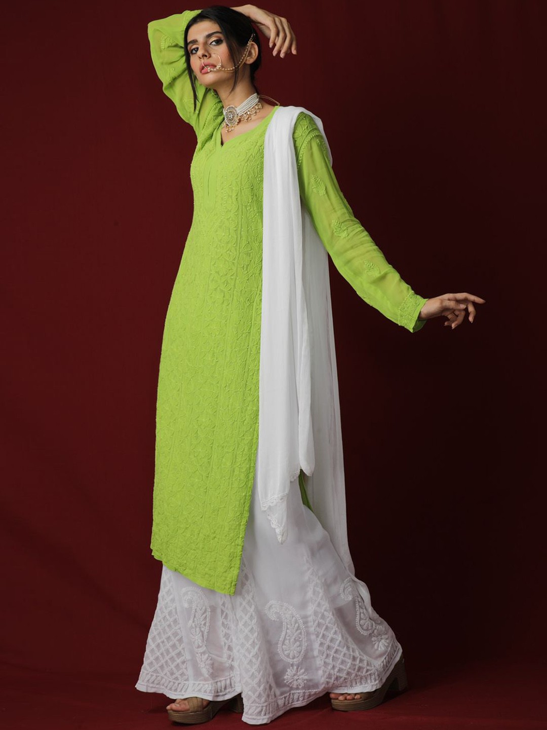 

LABEL AISHWARYRIKA Ethnic Motifs Embroidered Thread Work Georgette Kurta Set, Green