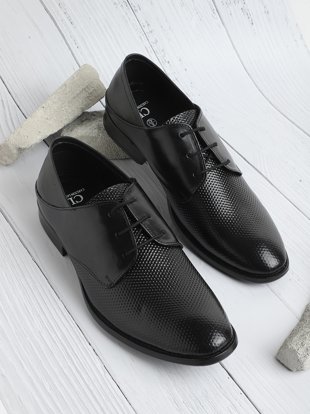 

Carlton London Men Textured Lace-Ups Leather Formal Derbys, Black
