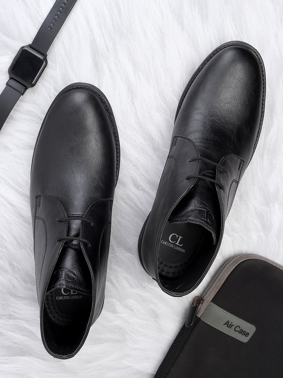 

Carlton London Men Round-Toe Formal Derbys, Black