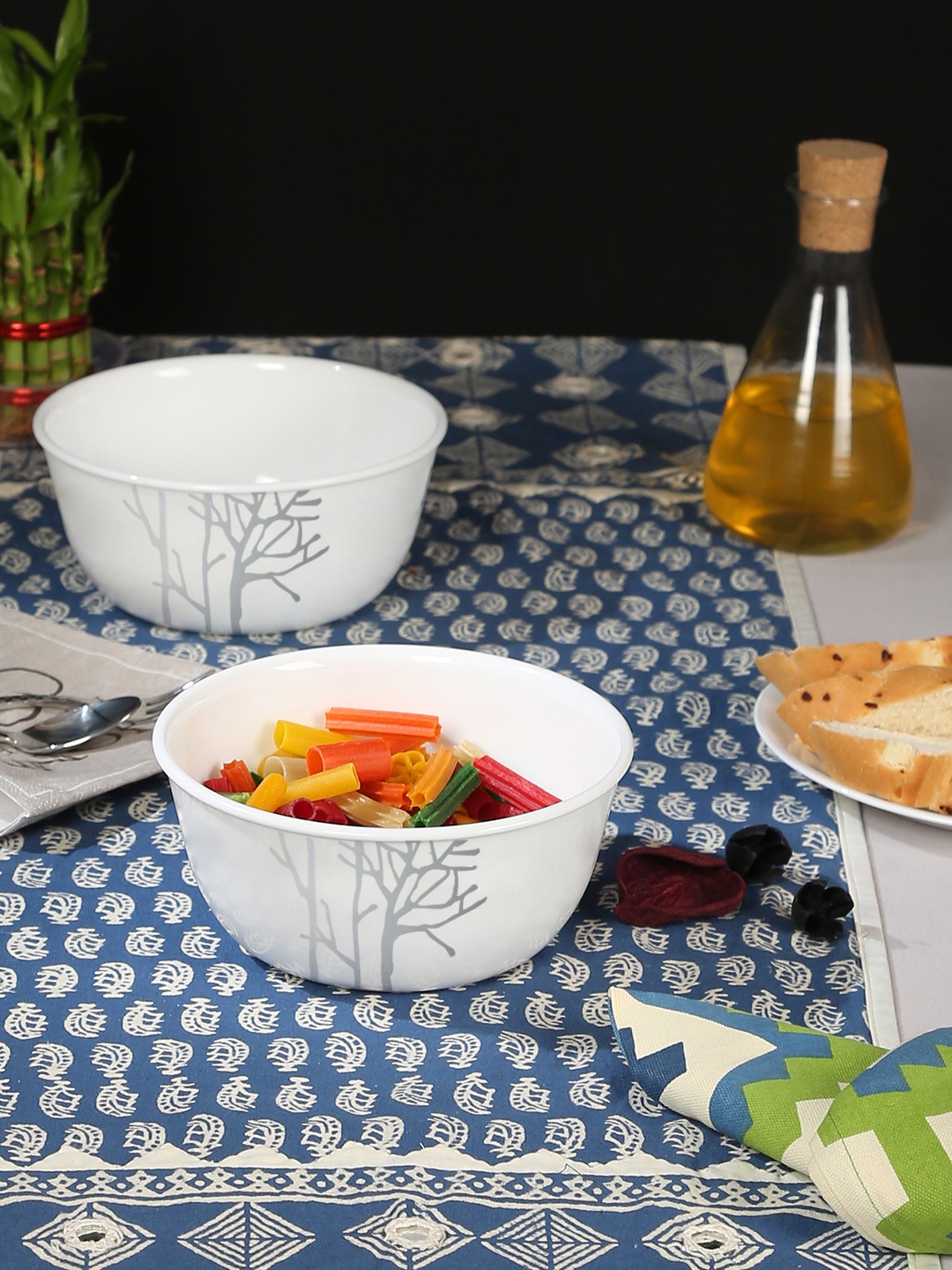 

Corelle Gold Frost Set of 2 White Printed Glass Bowls