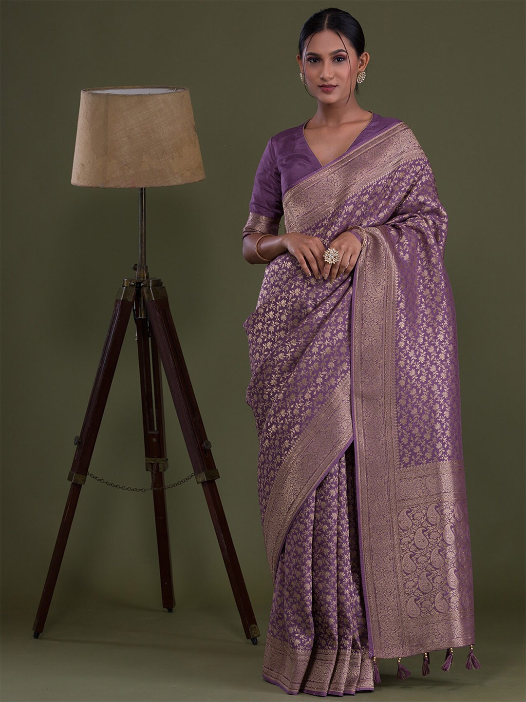 

Koskii Floral Zari Brocade Saree, Mauve