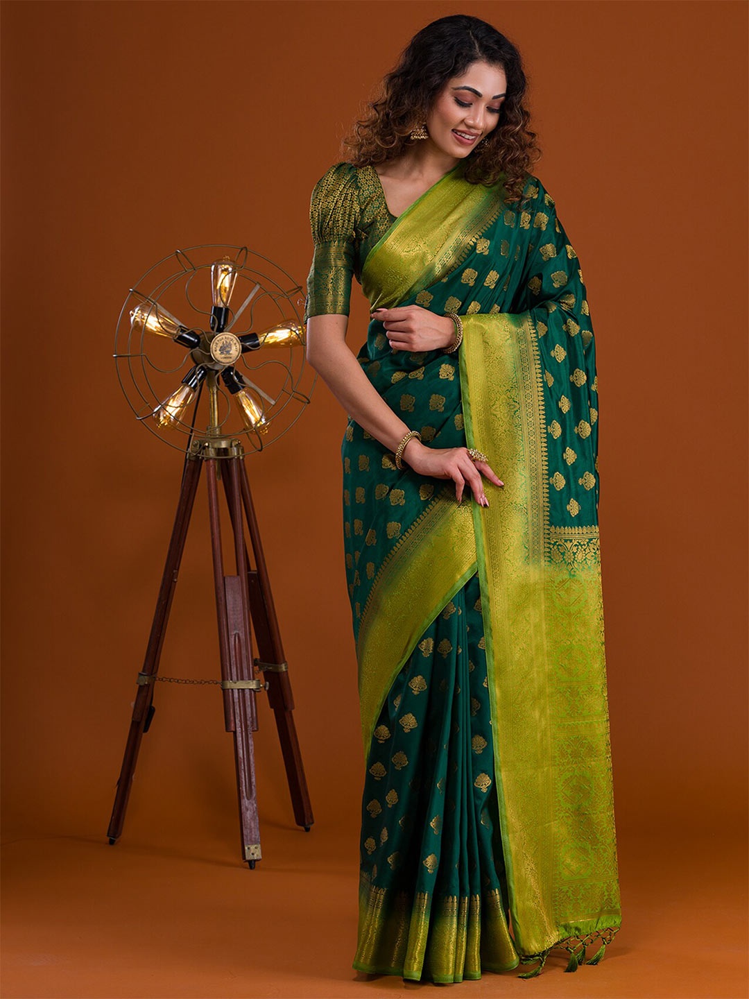 

Koskii Woven Design Zari Brocade Banarasi Saree, Green