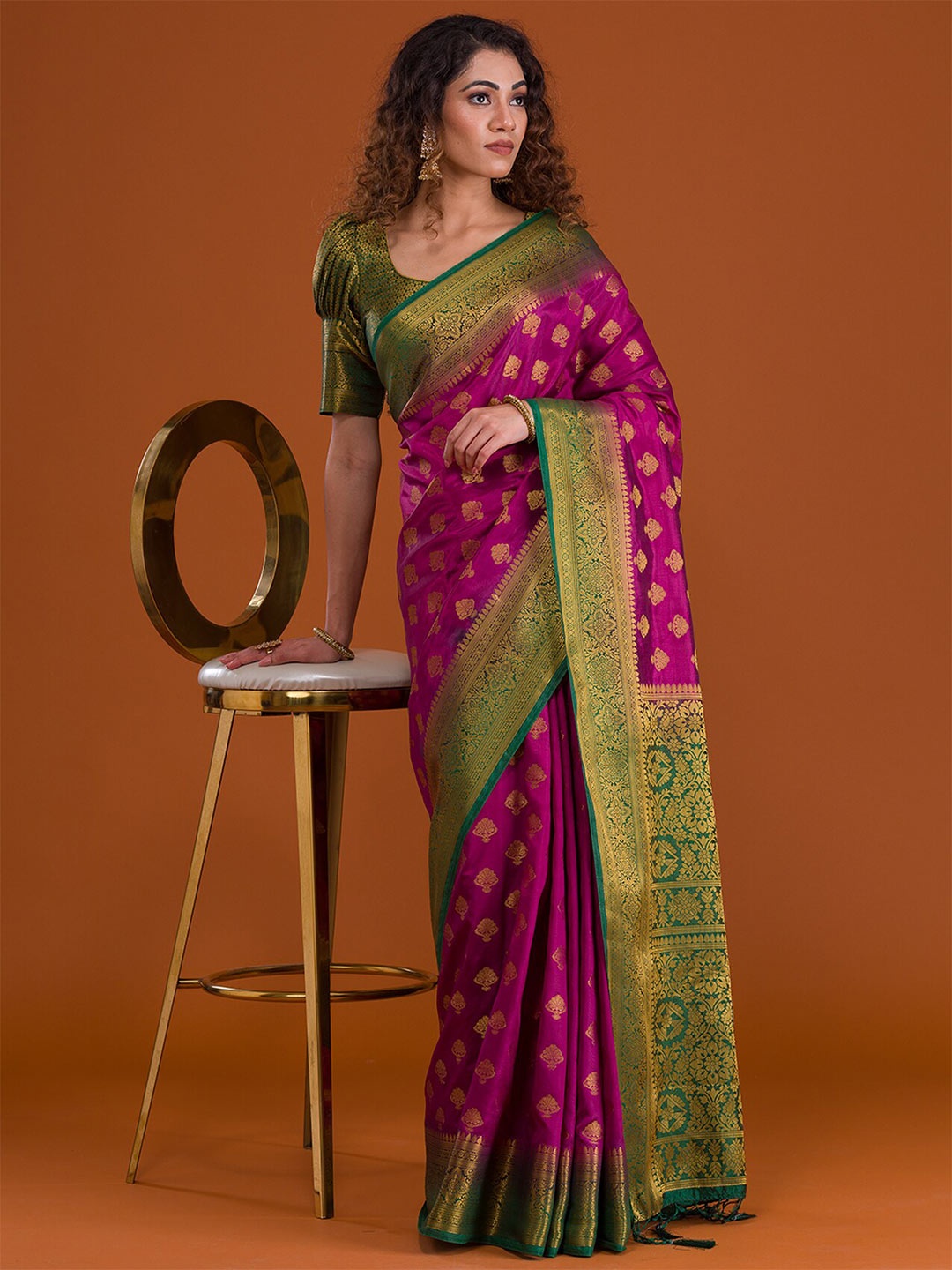 

Koskii Woven Design Zari Brocade Banarasi Saree, Burgundy