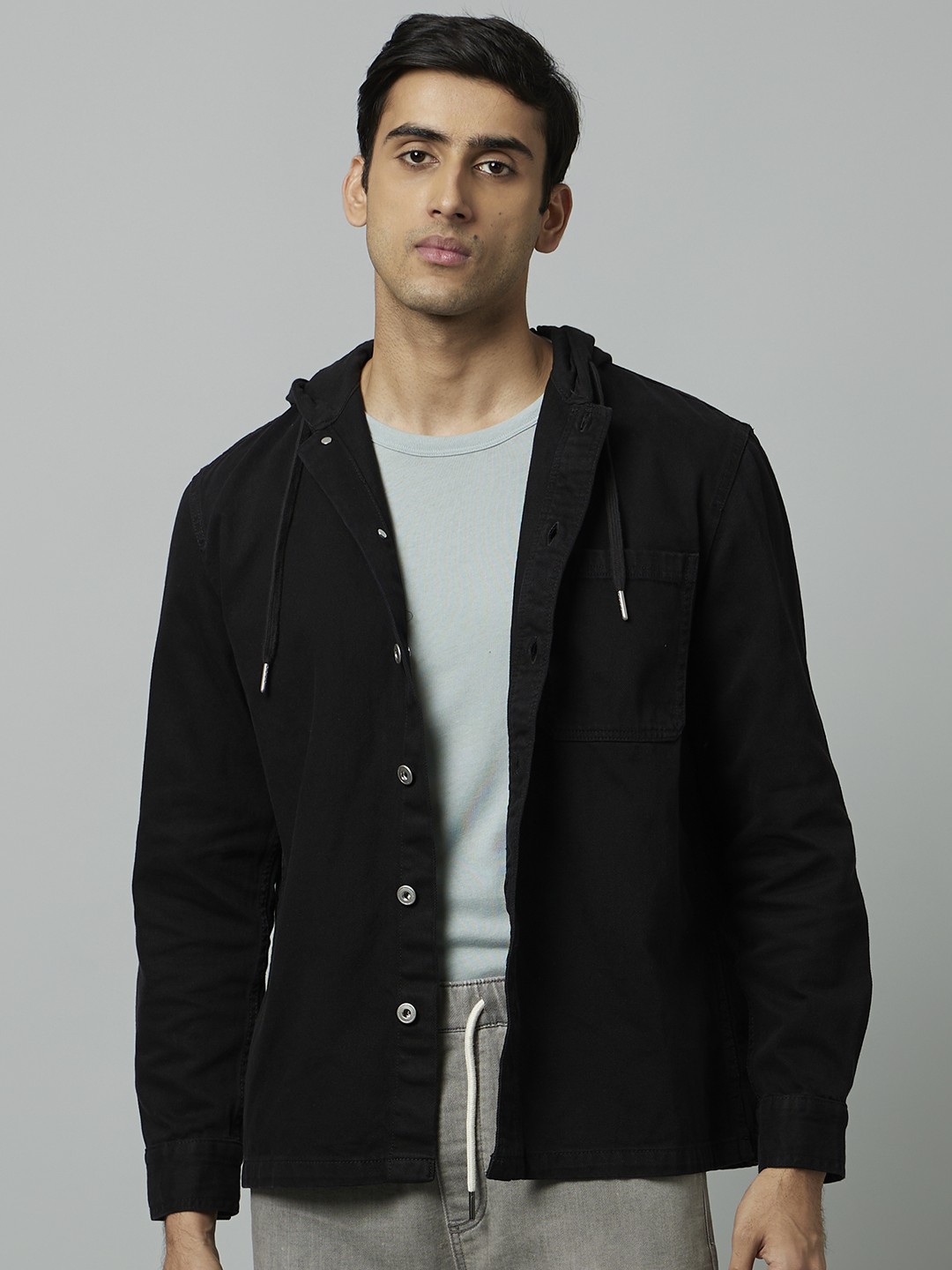 

Celio Men Classic Casual Hooded Cotton Shirt, Black