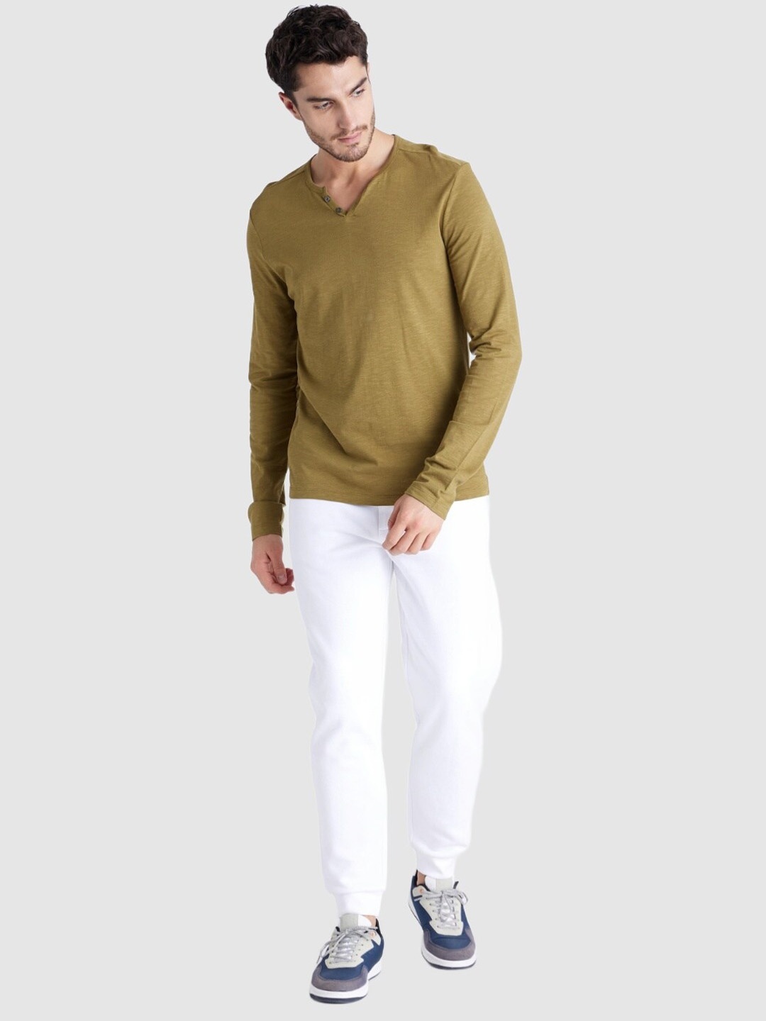 

Celio Men Mid-Rise Regular Fit Joggers, White