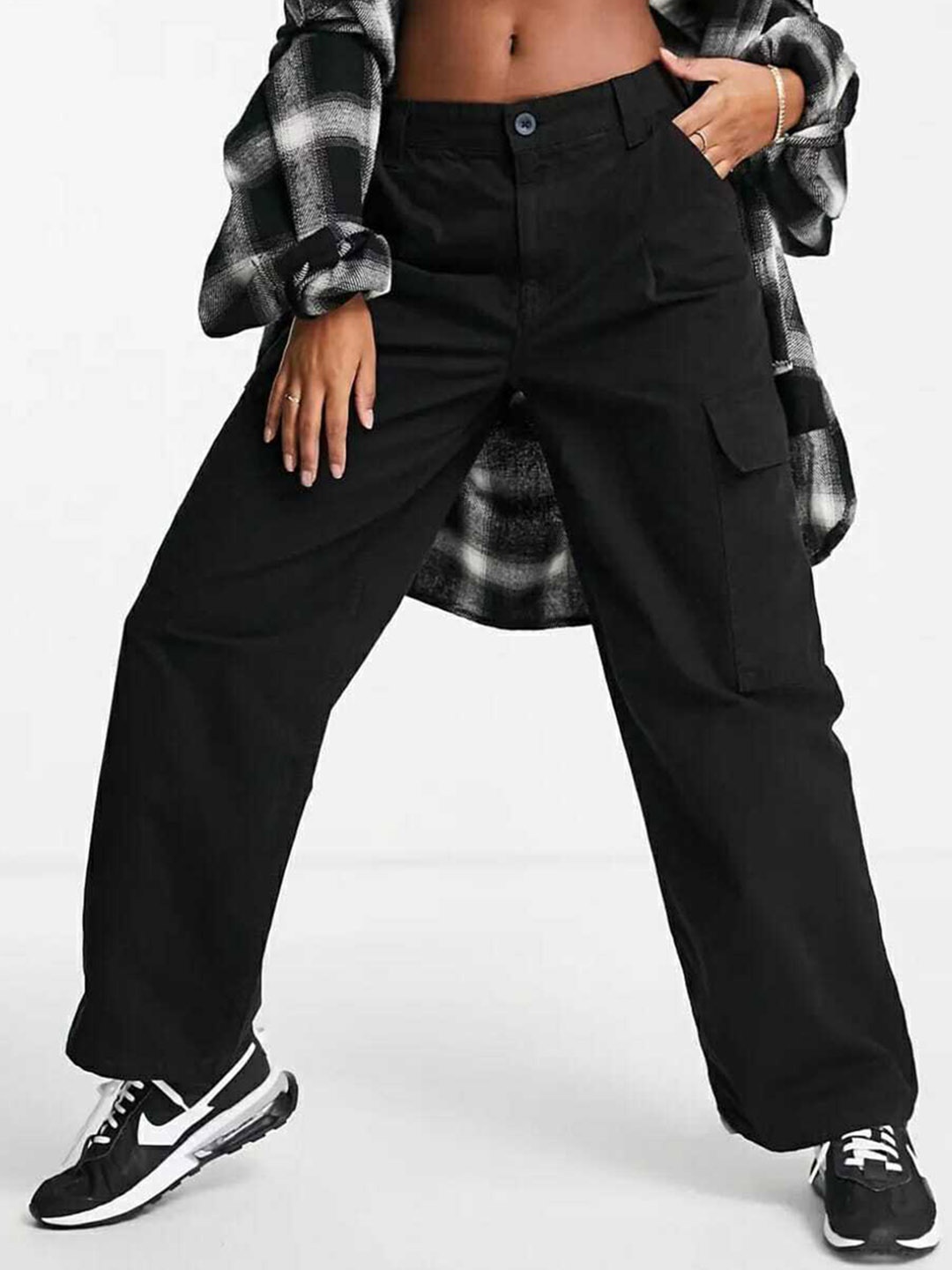 

BROADSTAR Women Straight Leg Loose Fit High-Rise Cargos Trousers, Black