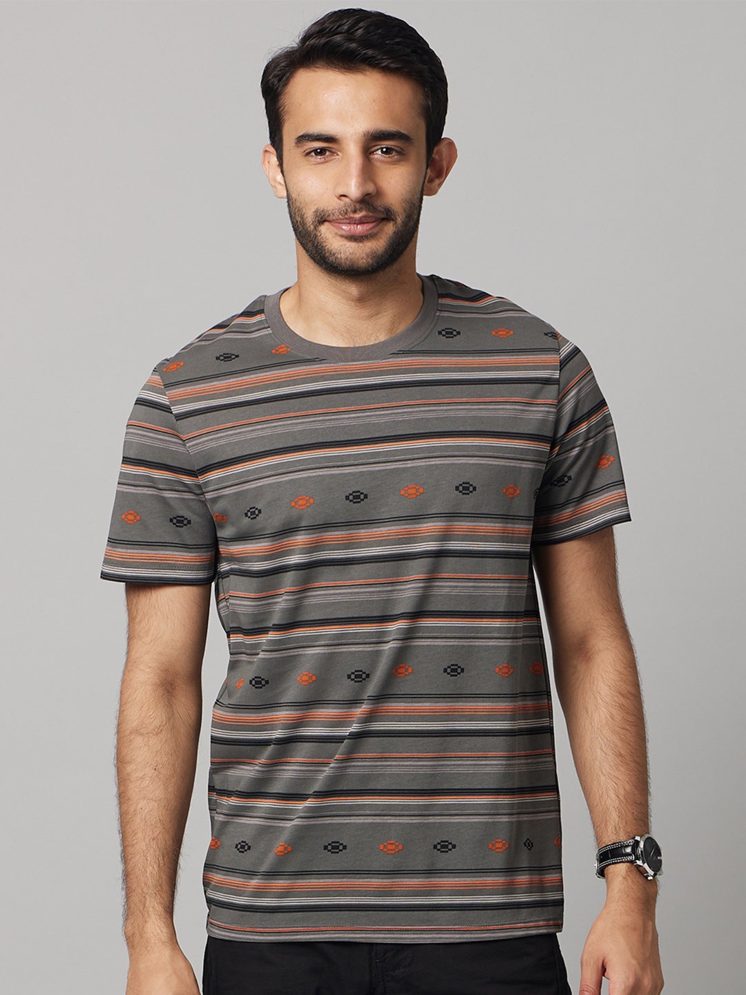 

Celio Men Charcoal & Brown Striped T-shirt