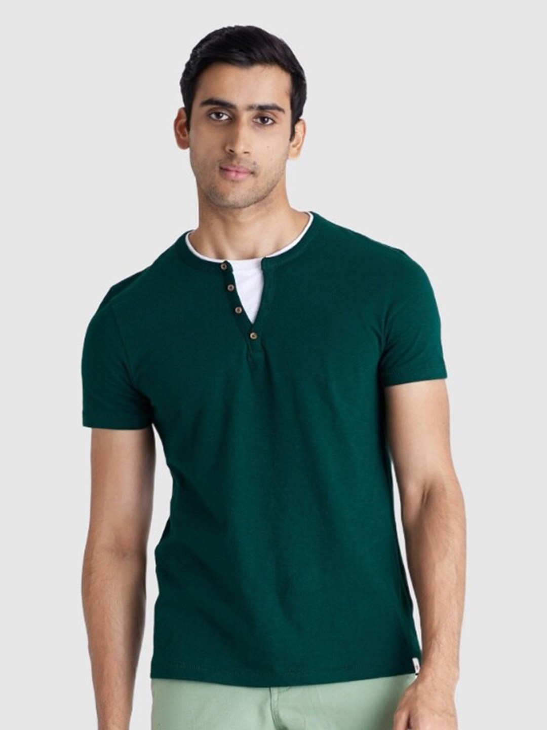 

Celio Men Henley Neck T-shirt, Green