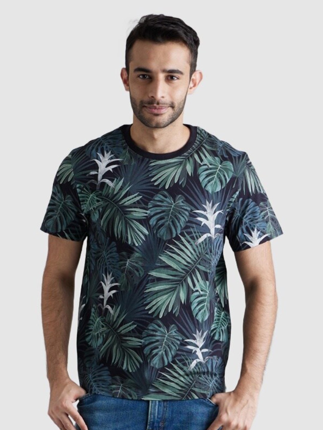 

Celio Men Black Floral Printed T-shirt