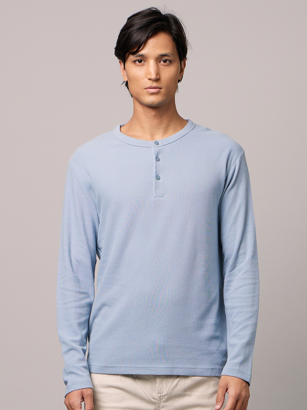 

Celio Men Blue Henley Neck T-shirt