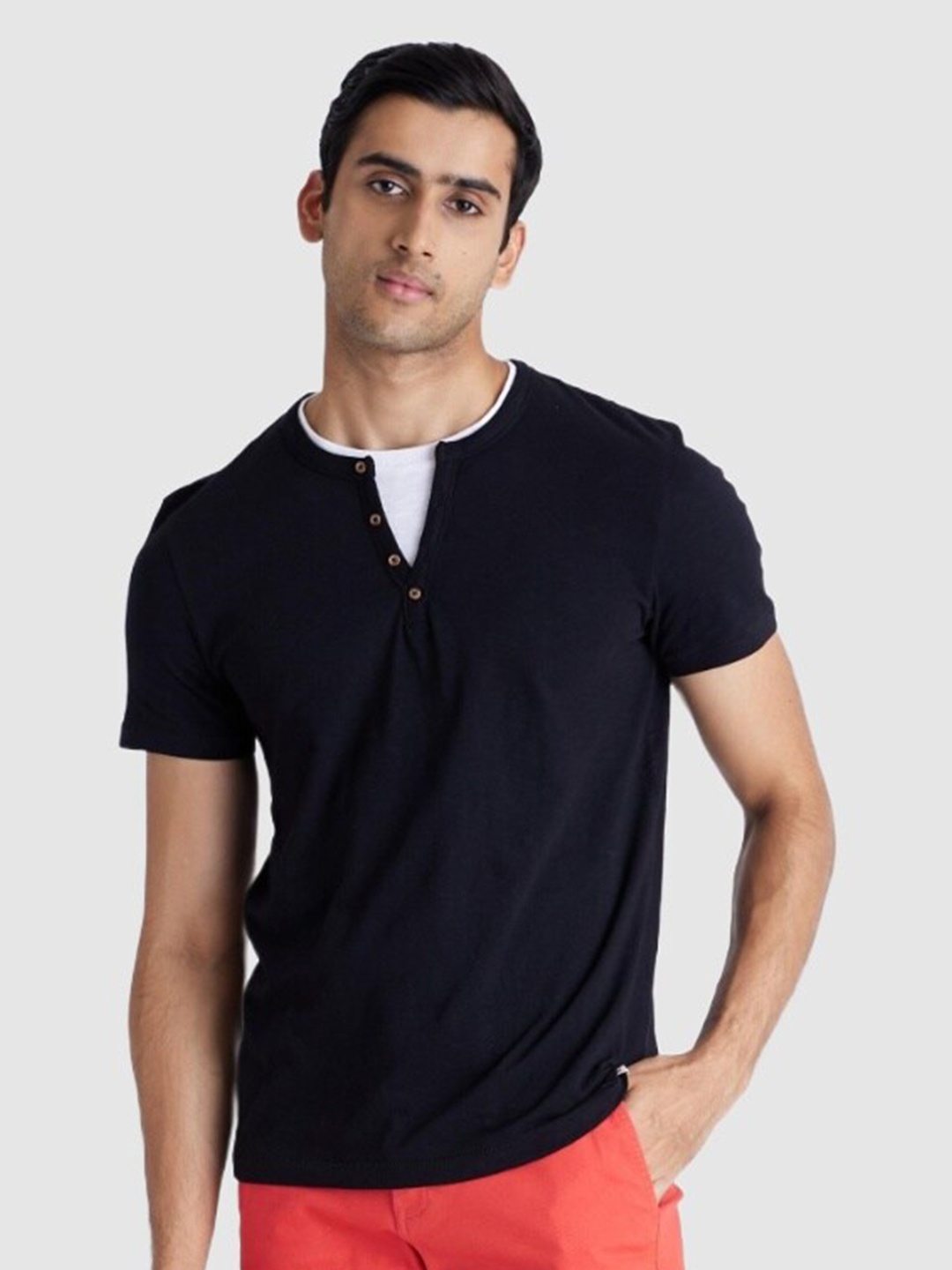 

Celio Men Henley Neck Cotton T-shirt, Black