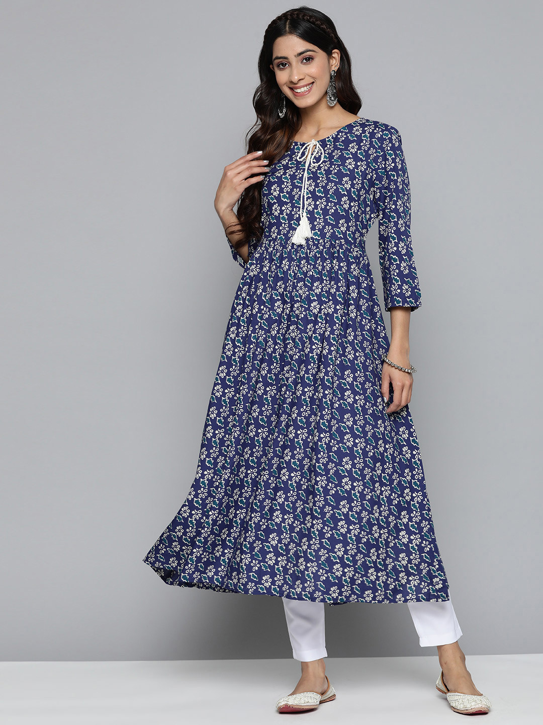 

HERE&NOW Women Floral Printed Tie-Up Neck Kurta, Navy blue