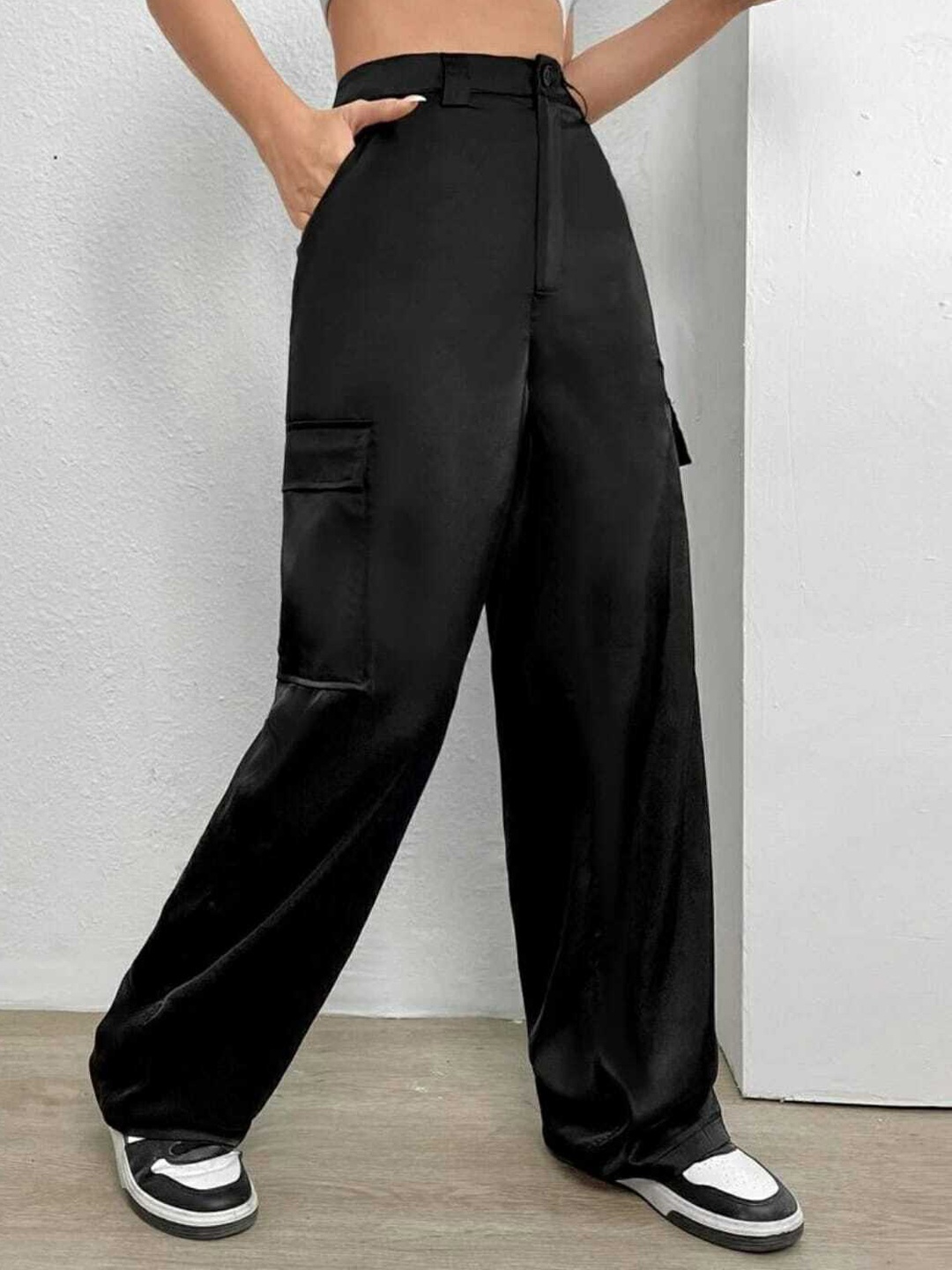 

Next One Women Relaxed Straight Leg Loose Fit High-Rise Easy Wash Trousers, Black