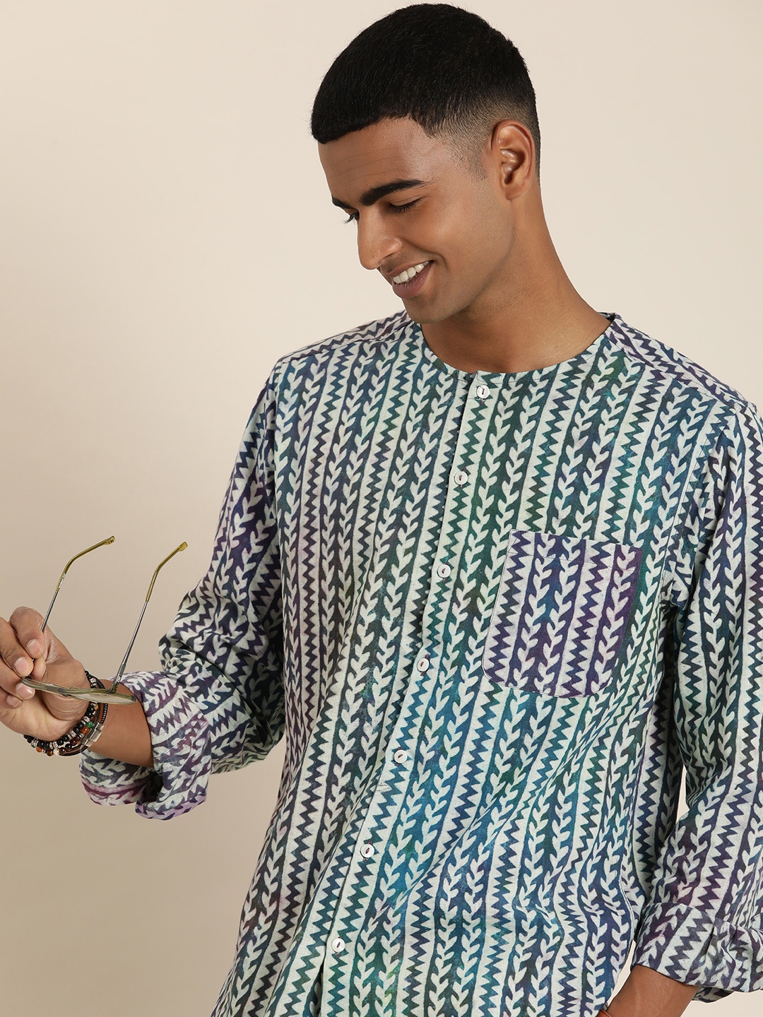 

Taavi Dabu Ethnic Motifs Printed Pure Cotton Casual Shirt, Multi