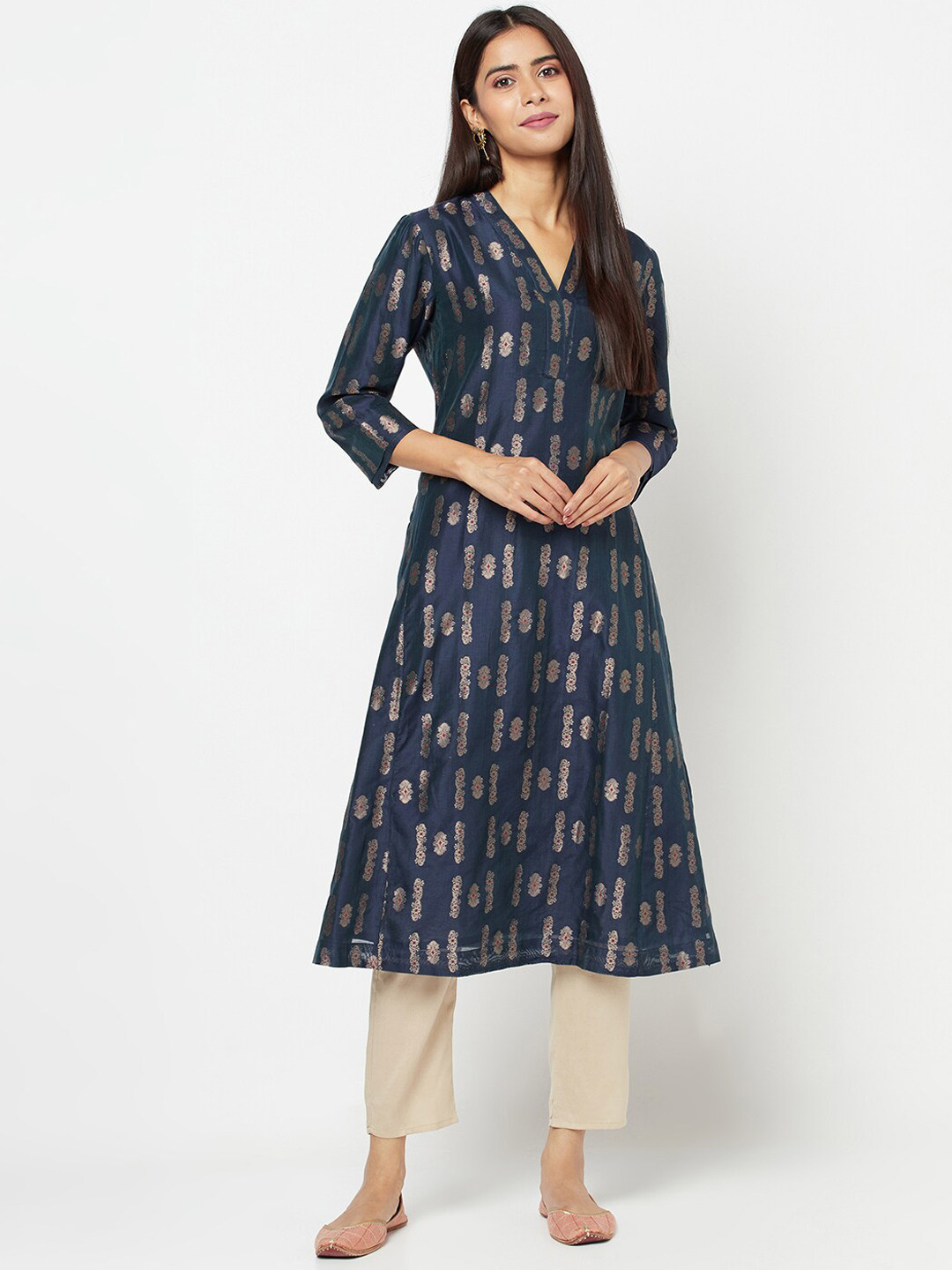 

Fabindia Women Ethnic Motifs Flared Sleeves Kurta, Navy blue