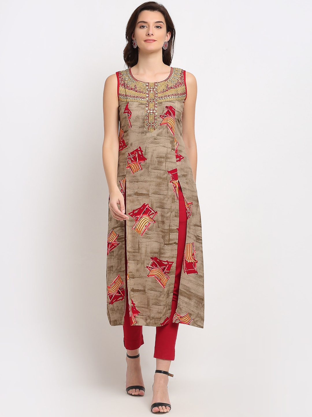 

Lovely Lady Floral Embroidered Thread Work Kurta, Grey