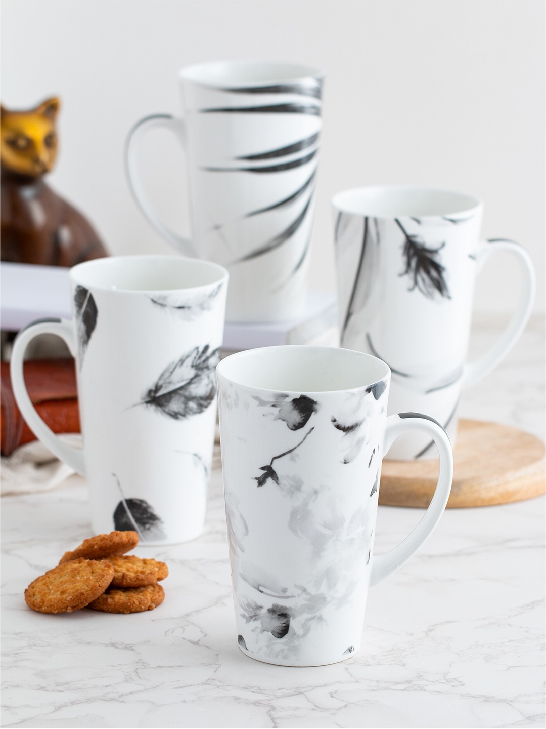 

CLAY CRAFT Fine White & Black Set of 4 Printed Ceramic Lassi Mugs 420 ml Each