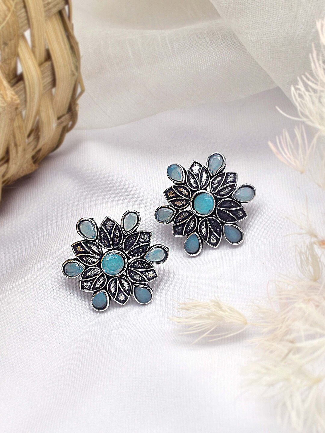 

TEEJH Silver-Plated Contemporary Studs Earrings