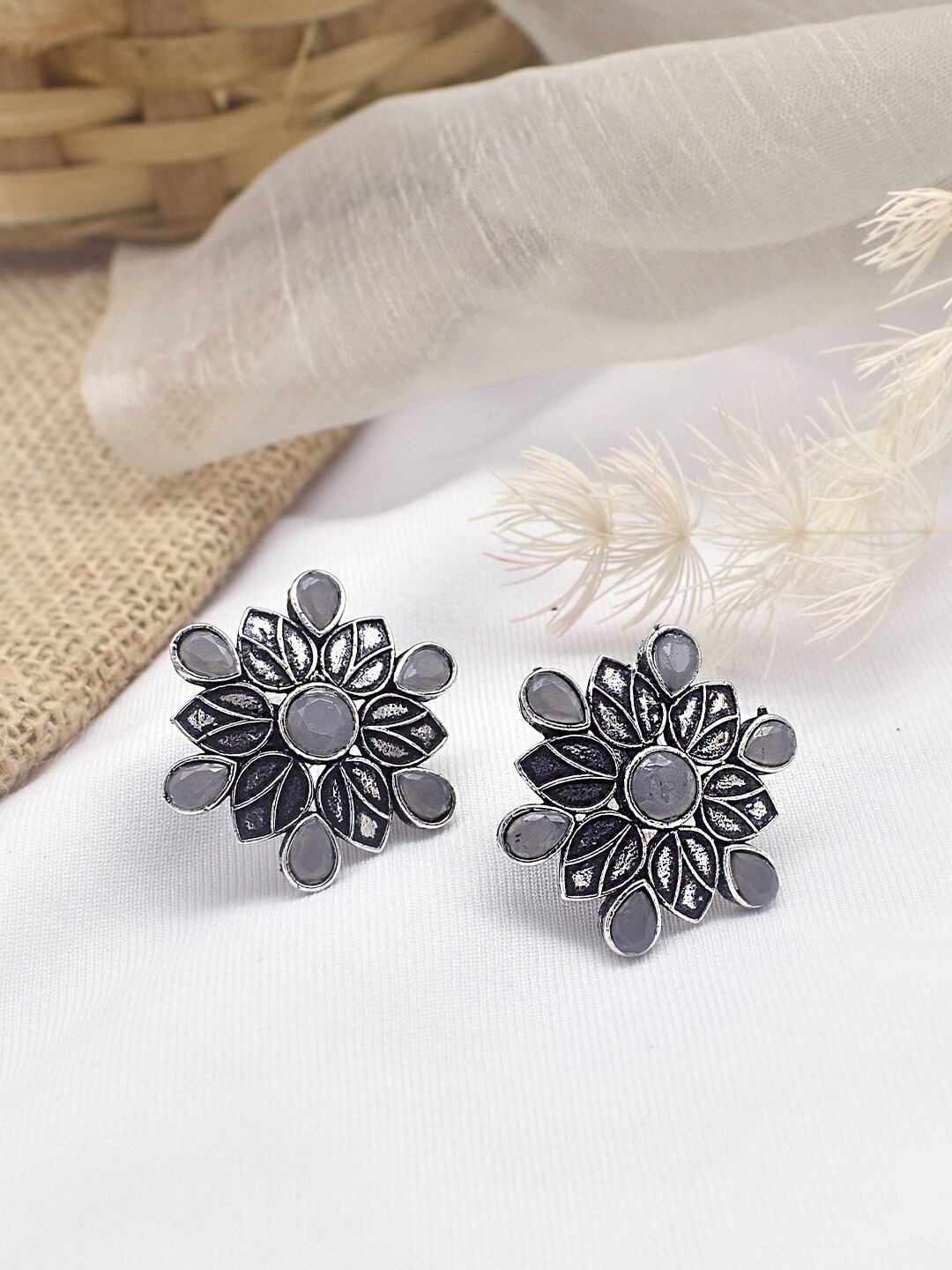 

TEEJH Oxidised Contemporary Studs Earrings, Silver