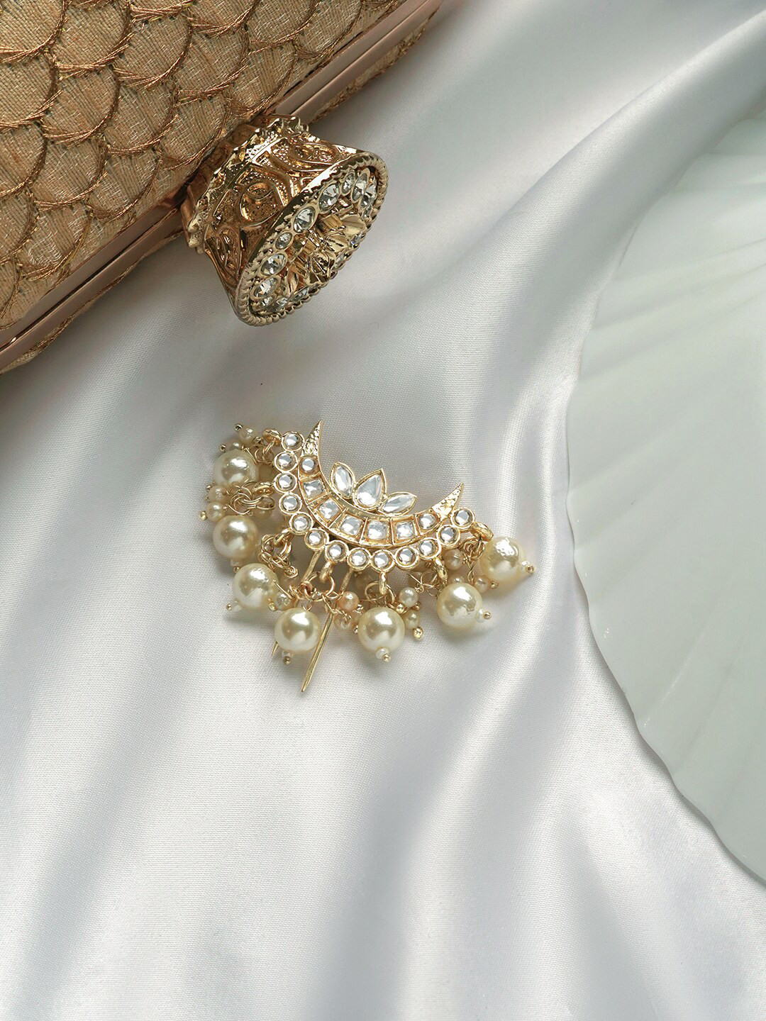 

TEEJH Women Gold-Plated Pearls Juda Bun Pin, White