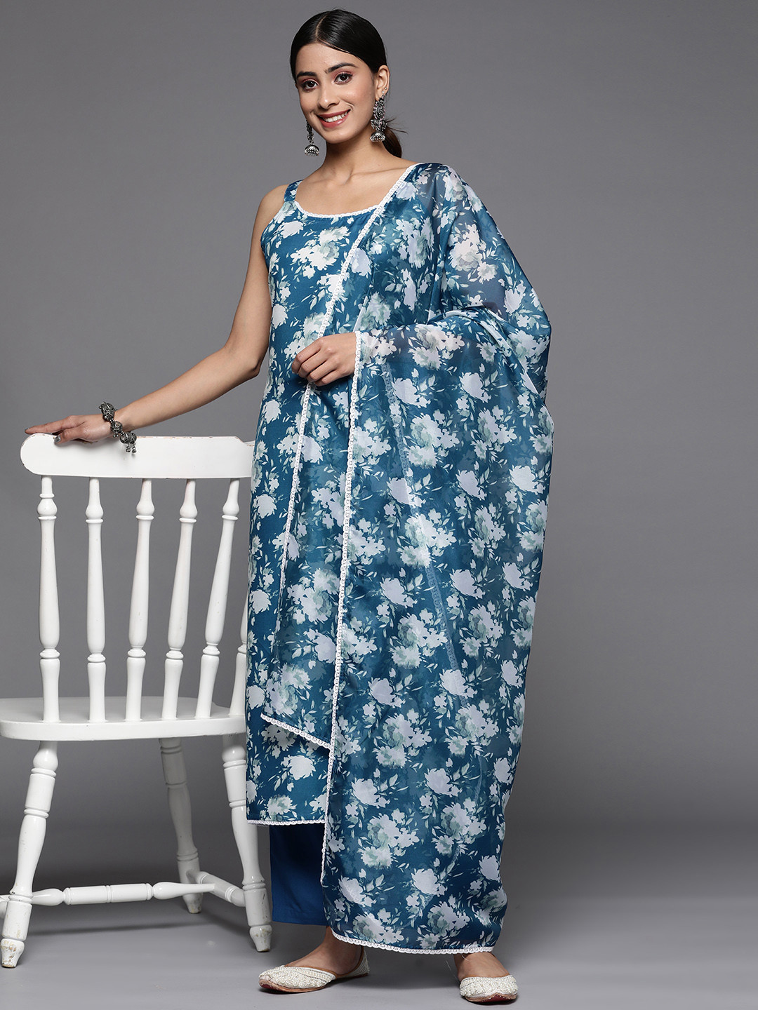 

Varanga Women Ethnic Motifs Printed Kurta With Trousers & With Dupatta, Blue