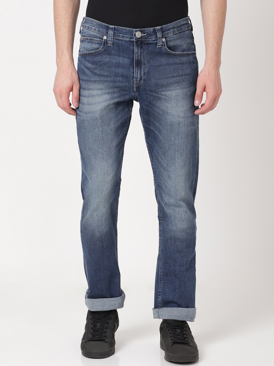

Lee Men Rodeo Low Distress Light Fade Stretchable Jeans, Blue