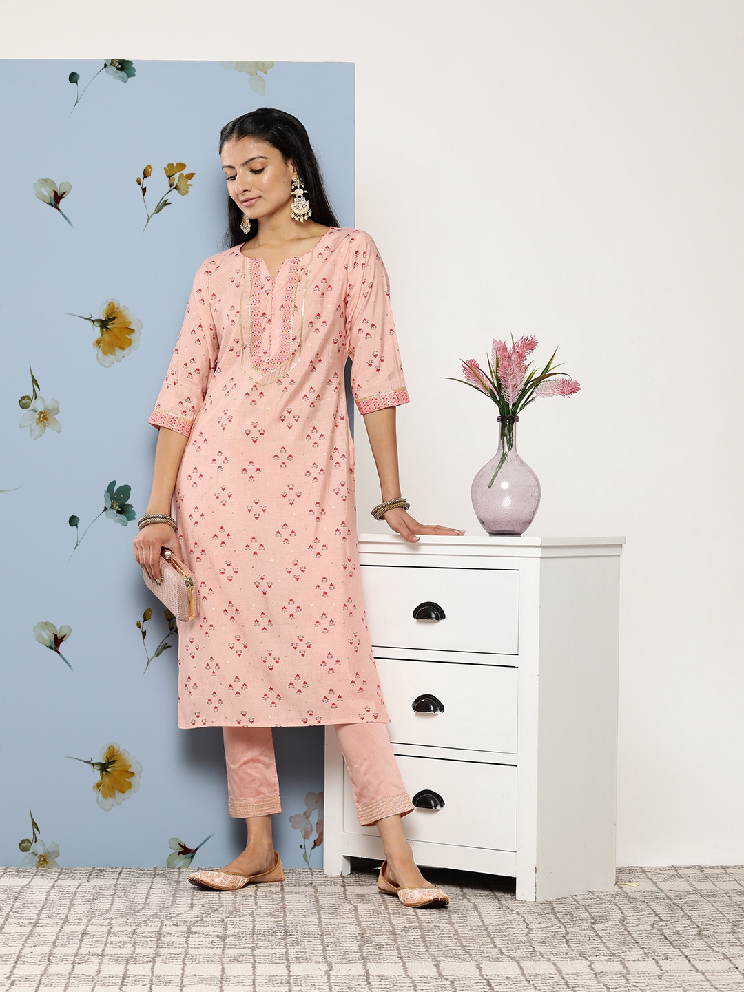 

Libas Women Peach-Coloured Floral Printed Gotta Patti Kurta