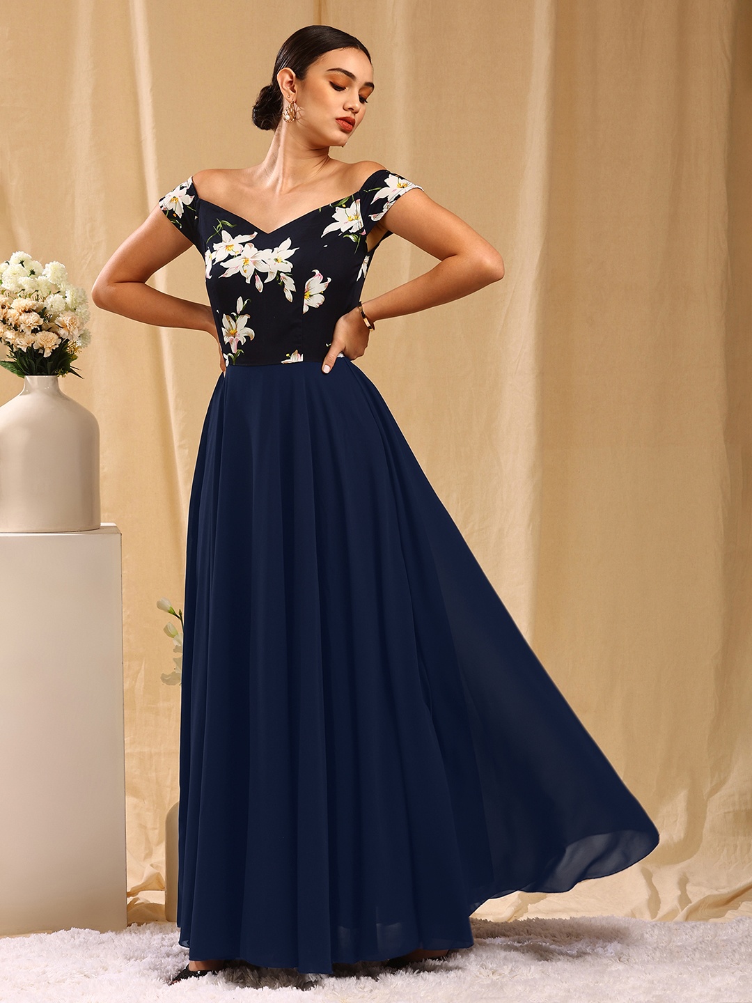 

TRENDY DIVVA Floral Printed Sweetheart Neck Maxi Dress, Navy blue