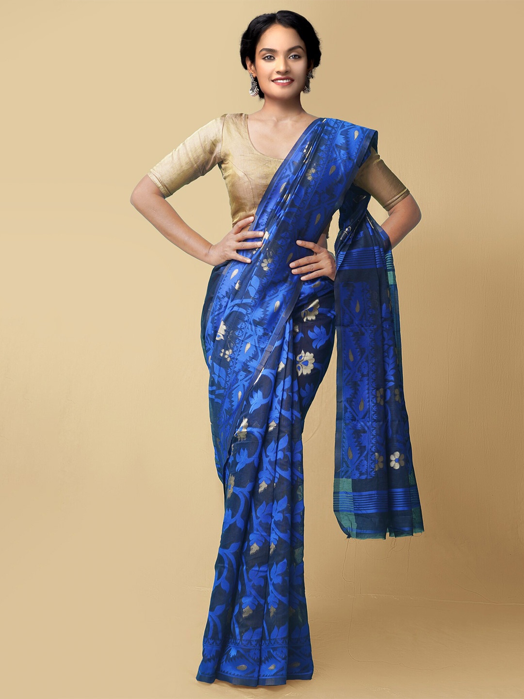 

Unnati Silks Floral Zari Jamdani Saree, Black