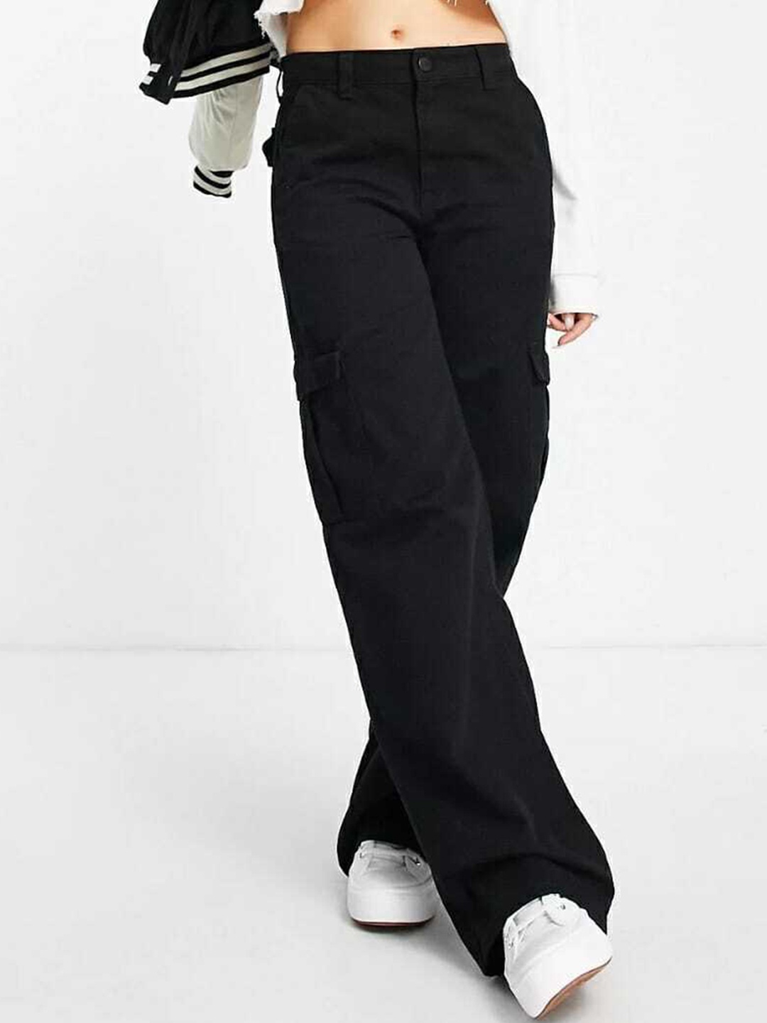 

BROADSTAR Women Solid Loose Fit High-Rise Cargos, Black