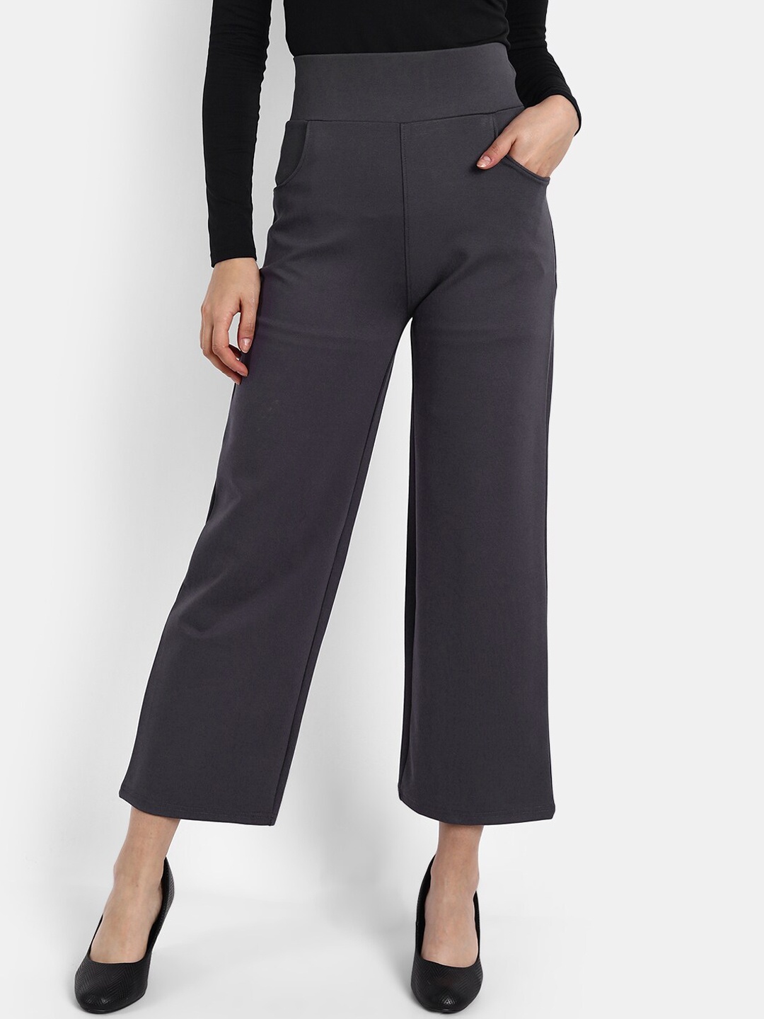 

Next One Women Relaxed Straight Leg Straight Fit High-Rise Easy Wash Trousers, Grey