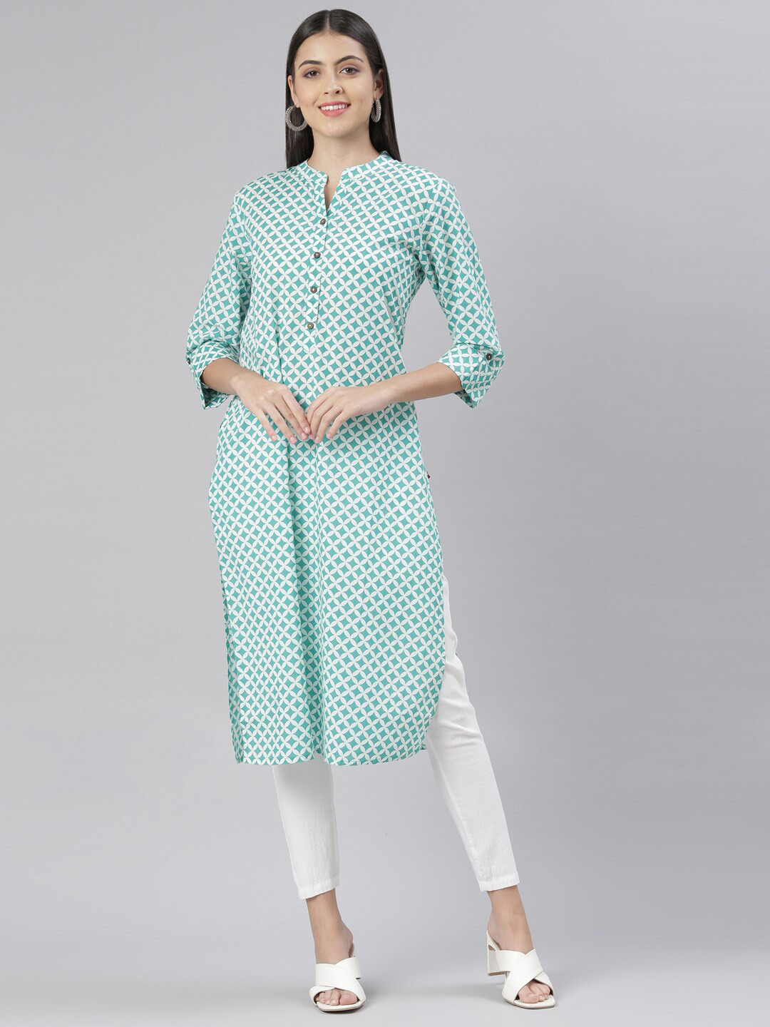 

The Chennai Silks Women Floral Printed Pure Cotton Kurta, Green