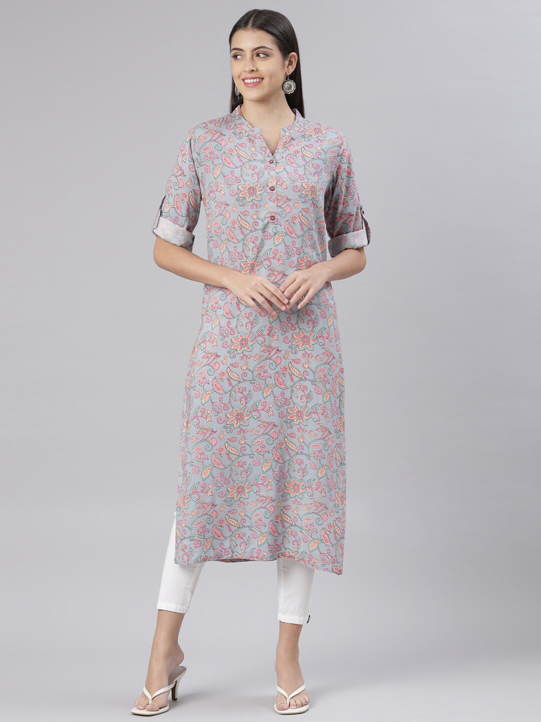 

The Chennai Silks Women Floral Printed Floral Kurta, Grey