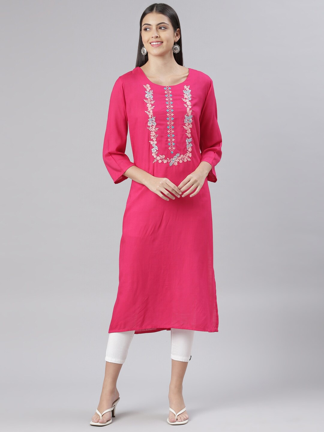 

The Chennai Silks Floral Embroidered Thread Work Kurta, Pink