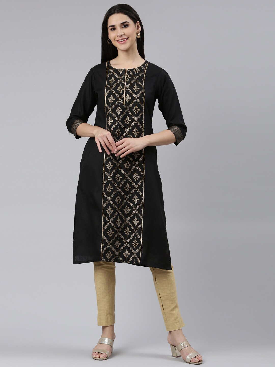

The Chennai Silks Women Floral Printed Pure Cotton Kurta, Black