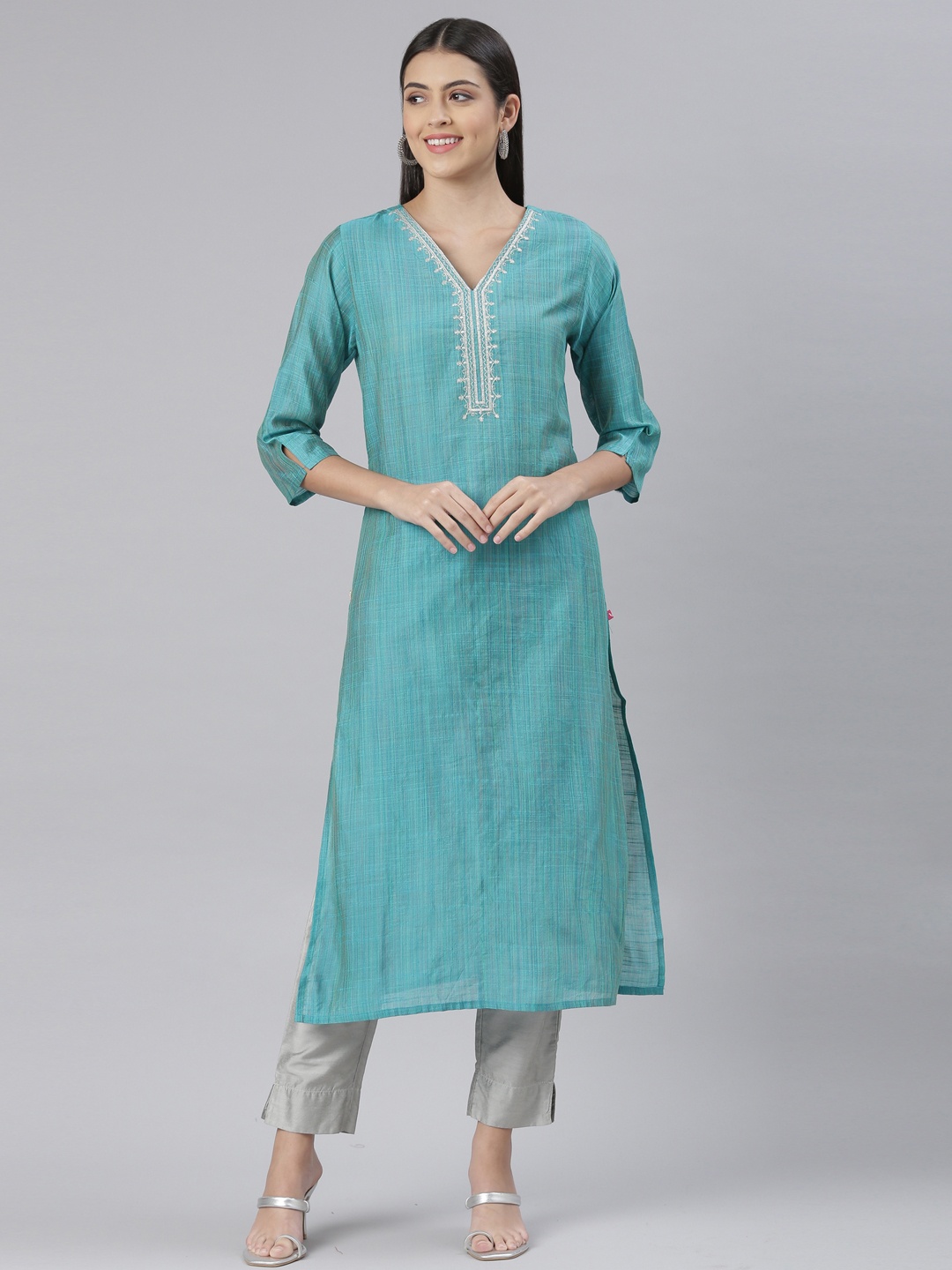 

The Chennai Silks Women Thread Work V-Neck Pure Cotton Kurta, Turquoise blue