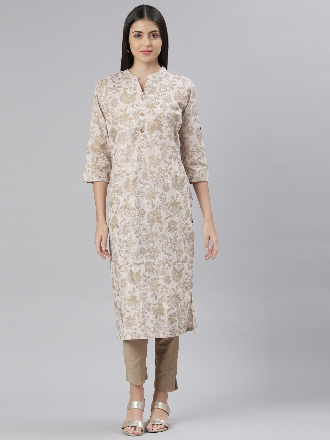 

The Chennai Silks Women Floral Printed Floral Cotton Kurta, Off white