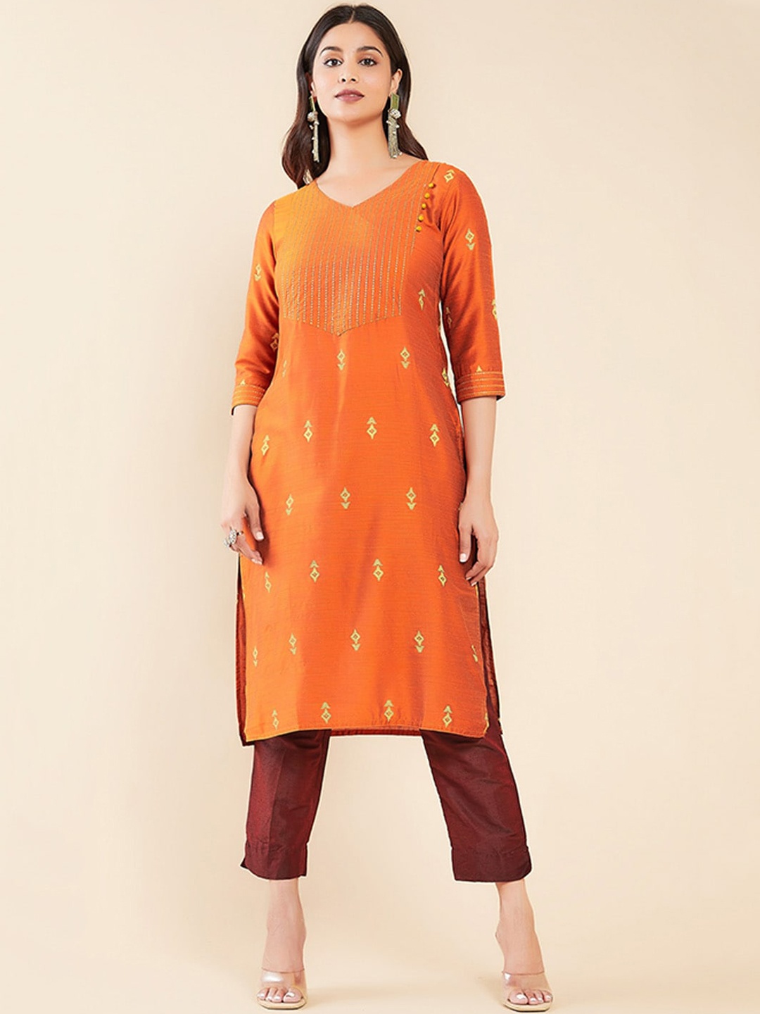 

Maybell Women Ethnic Motifs Embroidered Thread Work Indie Prints Kurta, Orange