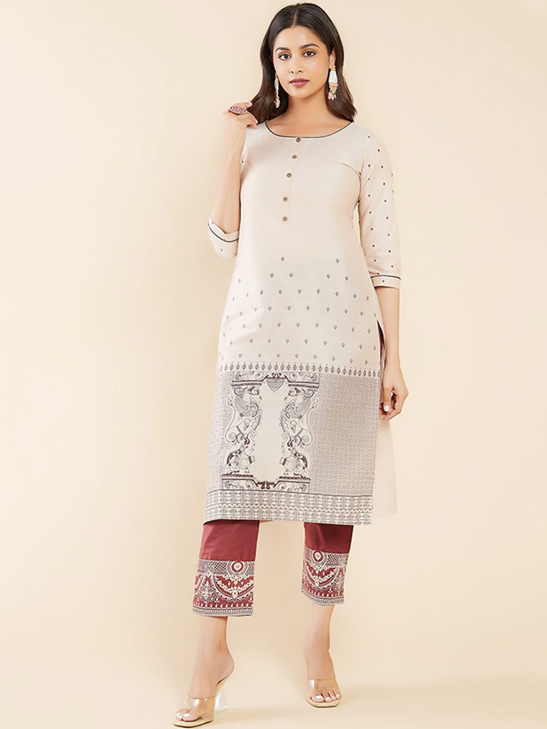 

Maybell Women Ethnic Motifs Printed Silk Kurta, Beige