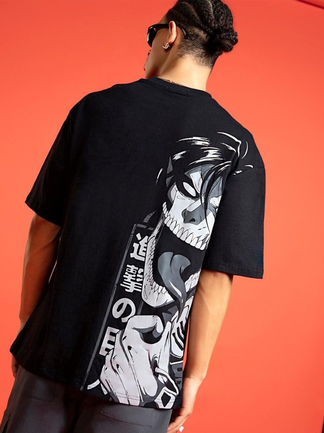 

Bewakoof Men Kyojin Graphic Printed Oversized T-shirt, Black