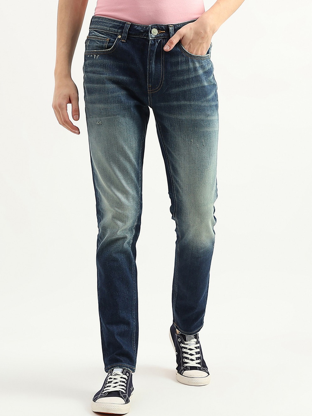 

United Colors of Benetton Men Mid Rise Heavy Fade Jeans, Blue