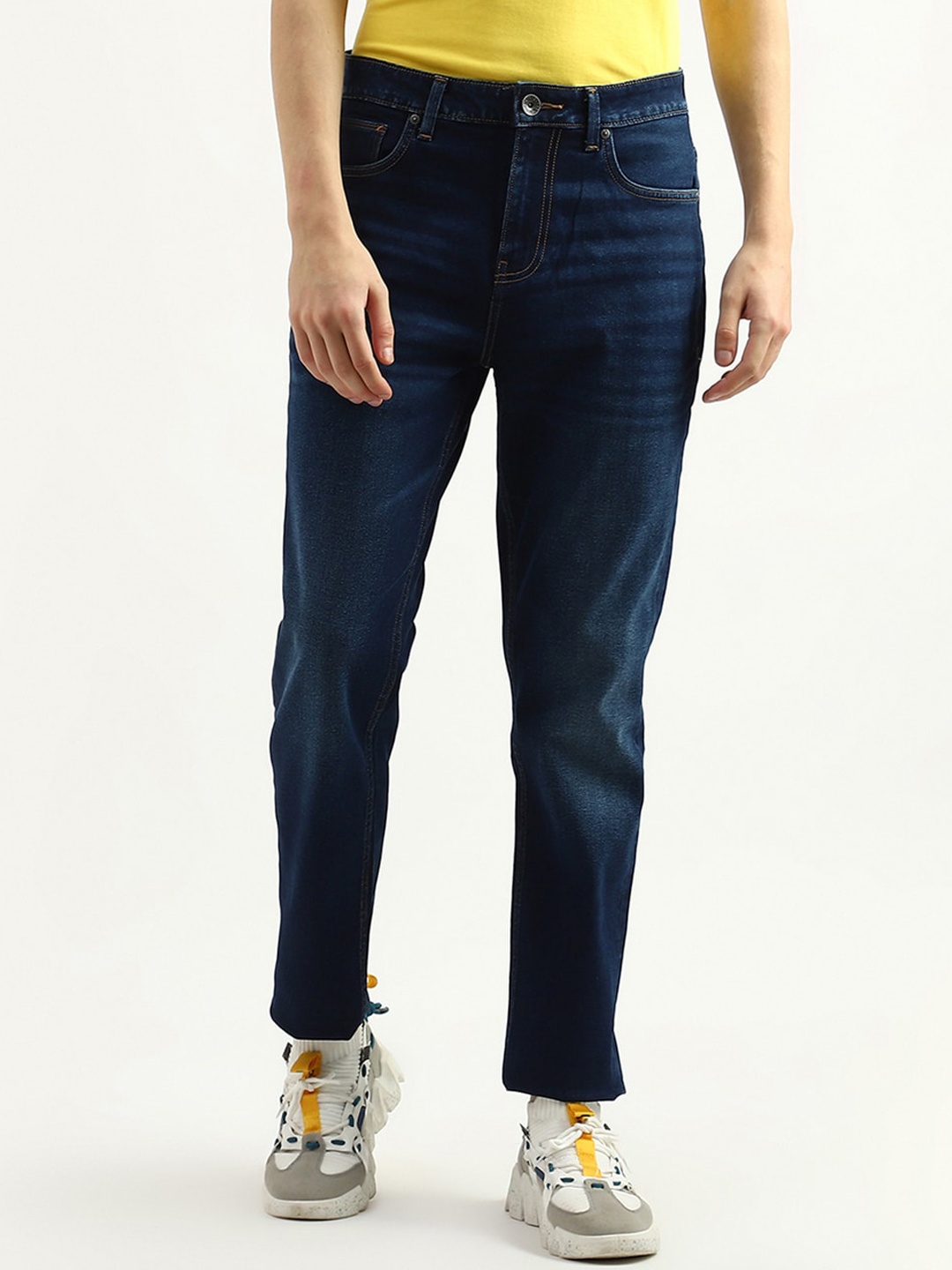 

United Colors of Benetton Men Light Fade Jeans, Blue