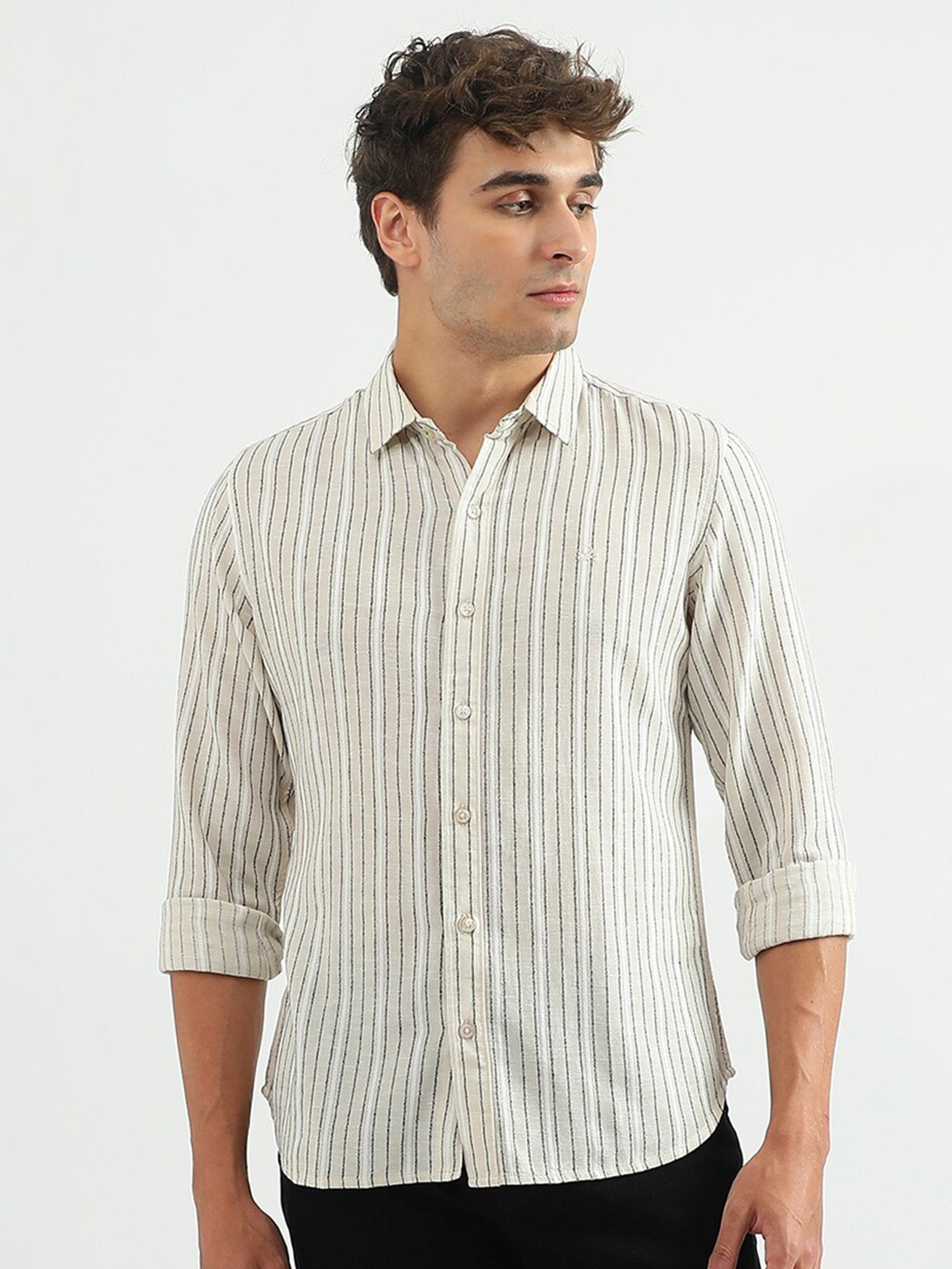 

United Colors of Benetton Men Striped Slim Fit Casual Shirt, Beige