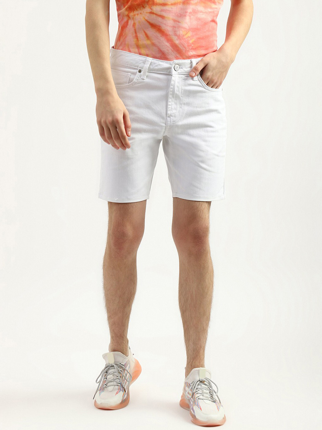 

United Colors of Benetton Men Slim Fit Cotton Denim Shorts, White
