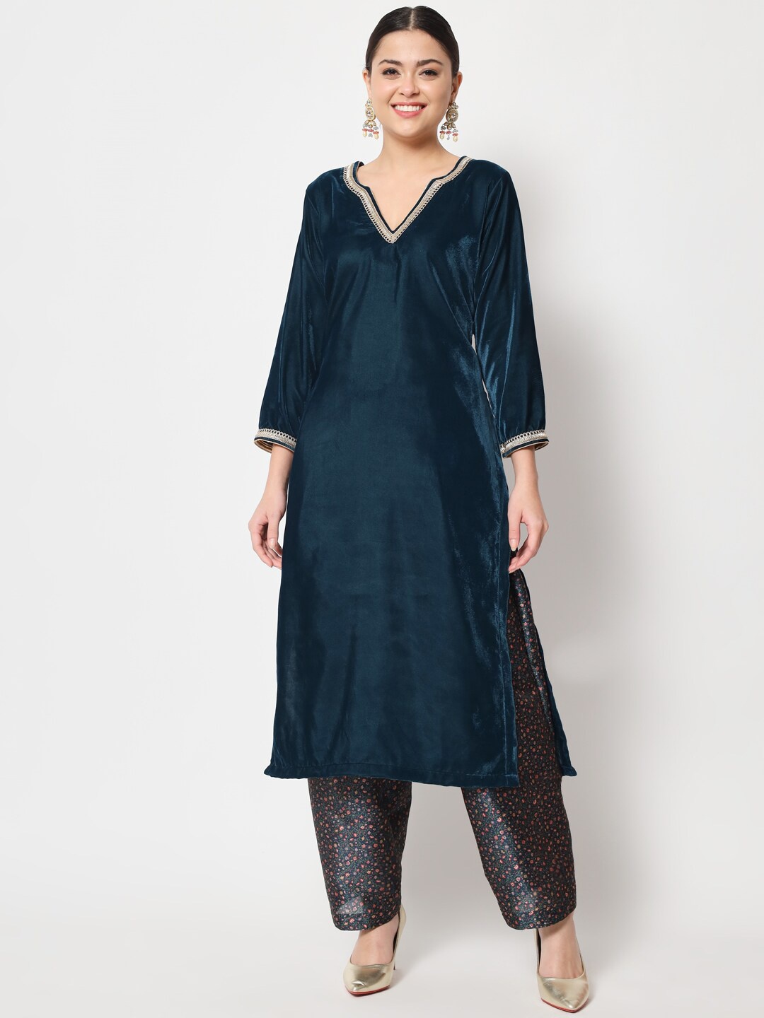 

anokherang Women Turquoise Blue Floral Velvet Kurta with Salwar
