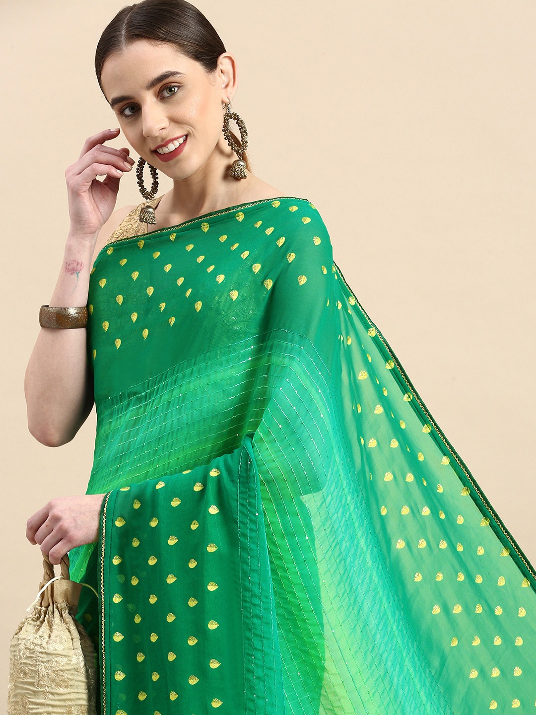 

Triveni Embellished Sequinned Saree, Green