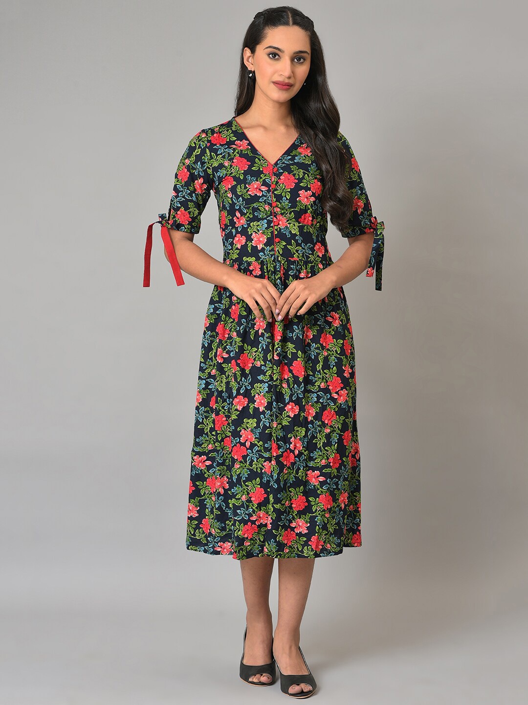 

AURELIA Floral Printed Slit Sleeves Midi Fit & Flare Dress, Navy blue